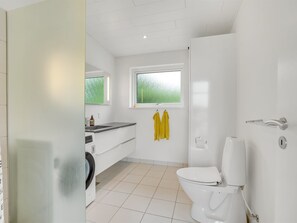 Bathroom - "Apsolon" - 100m from the sea by Interhome (Præstø)
