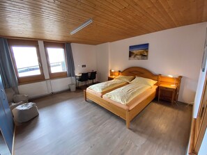 Internet - Ferienwohnungen JHS, (Seewis), by Interhome (Seewis im Prättigau)