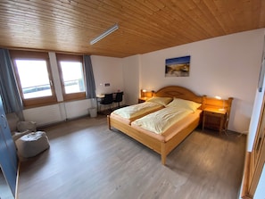 Internet - Ferienwohnungen JHS, (Seewis), by Interhome (Seewis im Prättigau)