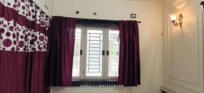 Interior - Premium Room w/Private Bath and Wi-Fi, Hyd (Hyderabad)