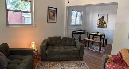 3-BR House in Norfolk perfect for relaxing- close to beaches, shopping & bases!