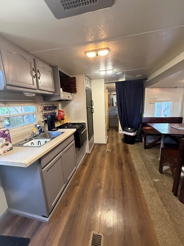 Enjoyable mobile home in quaint Seward