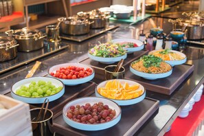 Daily buffet breakfast for a fee - Shanghai Tangerine Expo Center Hotel (Shanghai, Pudong New Area)