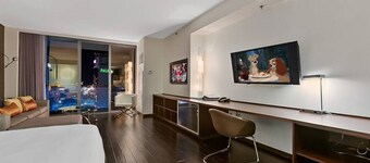 Palms Place Hotel