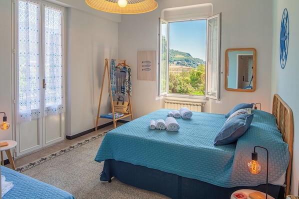 Iron/ironing board, travel cot, free WiFi - Casa Alice – Levanto (Levanto)