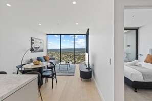 Iron/ironing board, WiFi, bed sheets - Stylish 1BR Apartment in Broadbeach (Broadbeach)