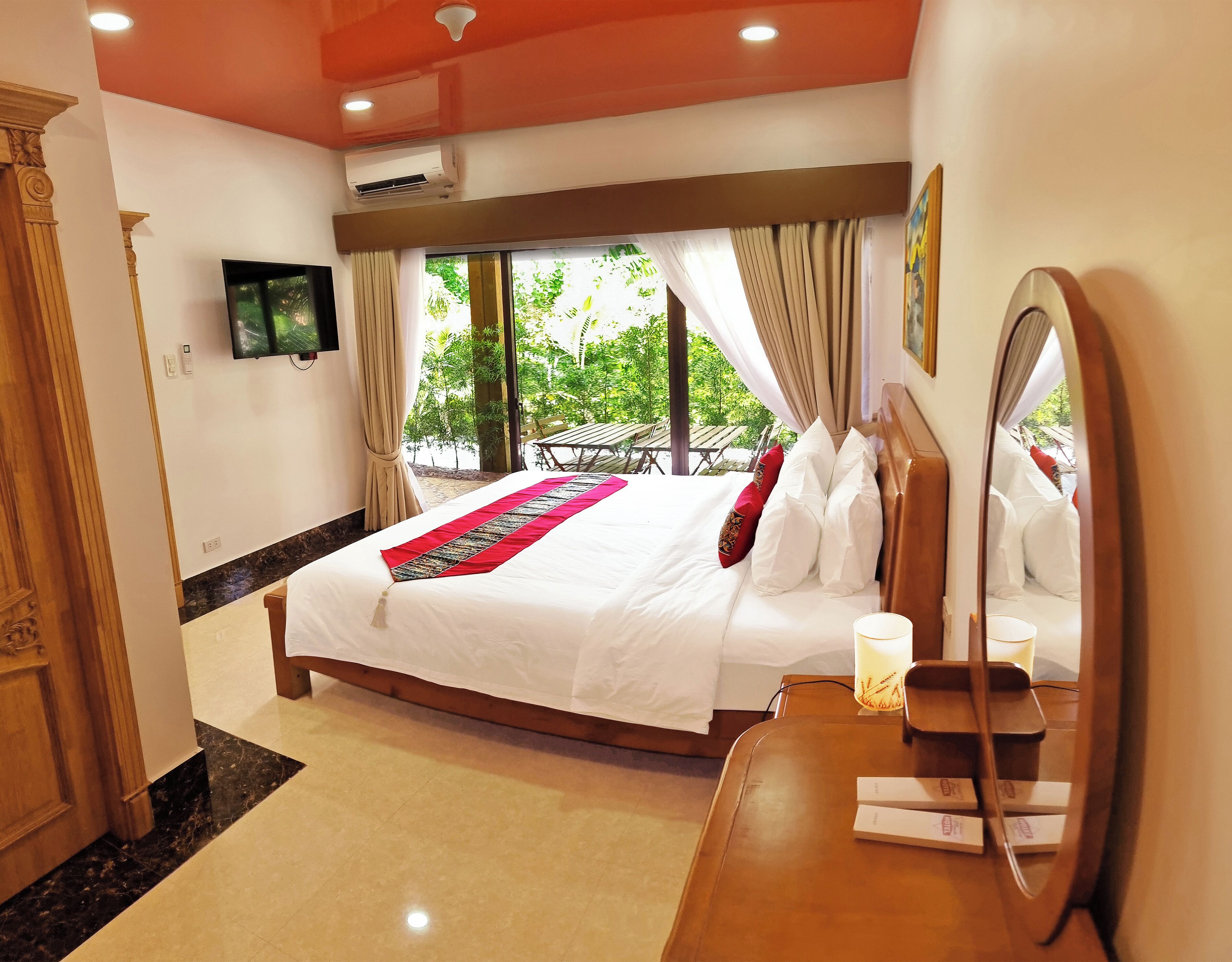 Suite, Patio, Pool View