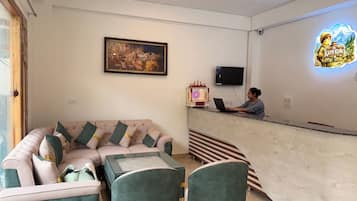 Junior Studio Suite, Balcony, Valley View | Lobby