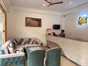 Lobby - The Kath Kuni (Kullu)