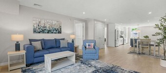 Charming Cape Apartment Walk to Beach & Town