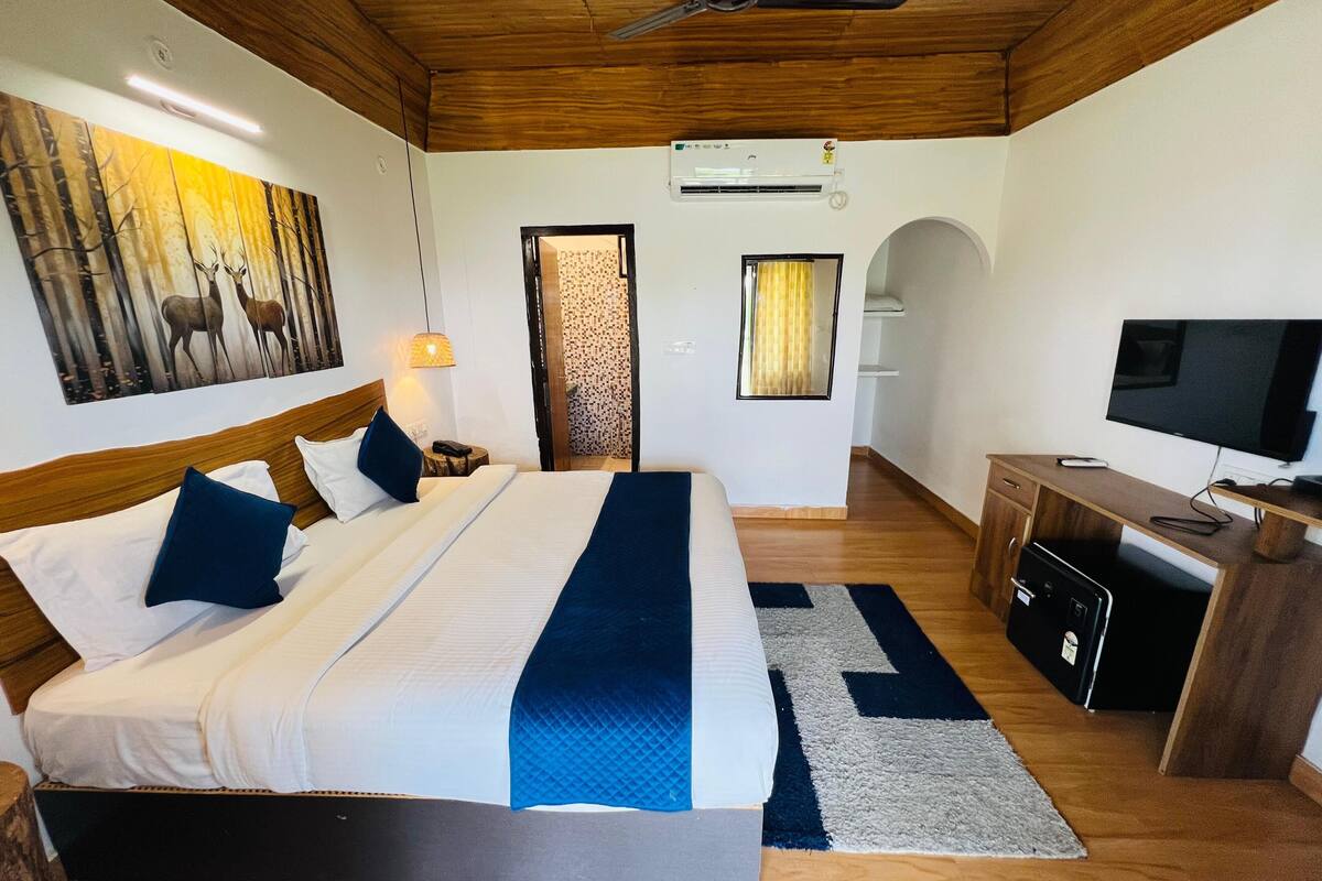 Ropa de cama de alta calidad, escritorio, wifi gratis y ropa de cama 