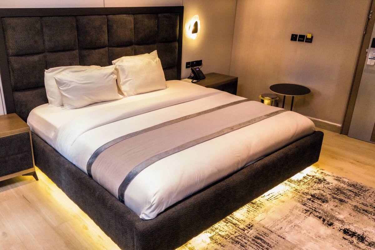 Sábanas de algodón egipcio, ropa de cama de alta calidad y escritorio