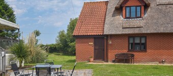 Apple Tree Cottage - UK52221