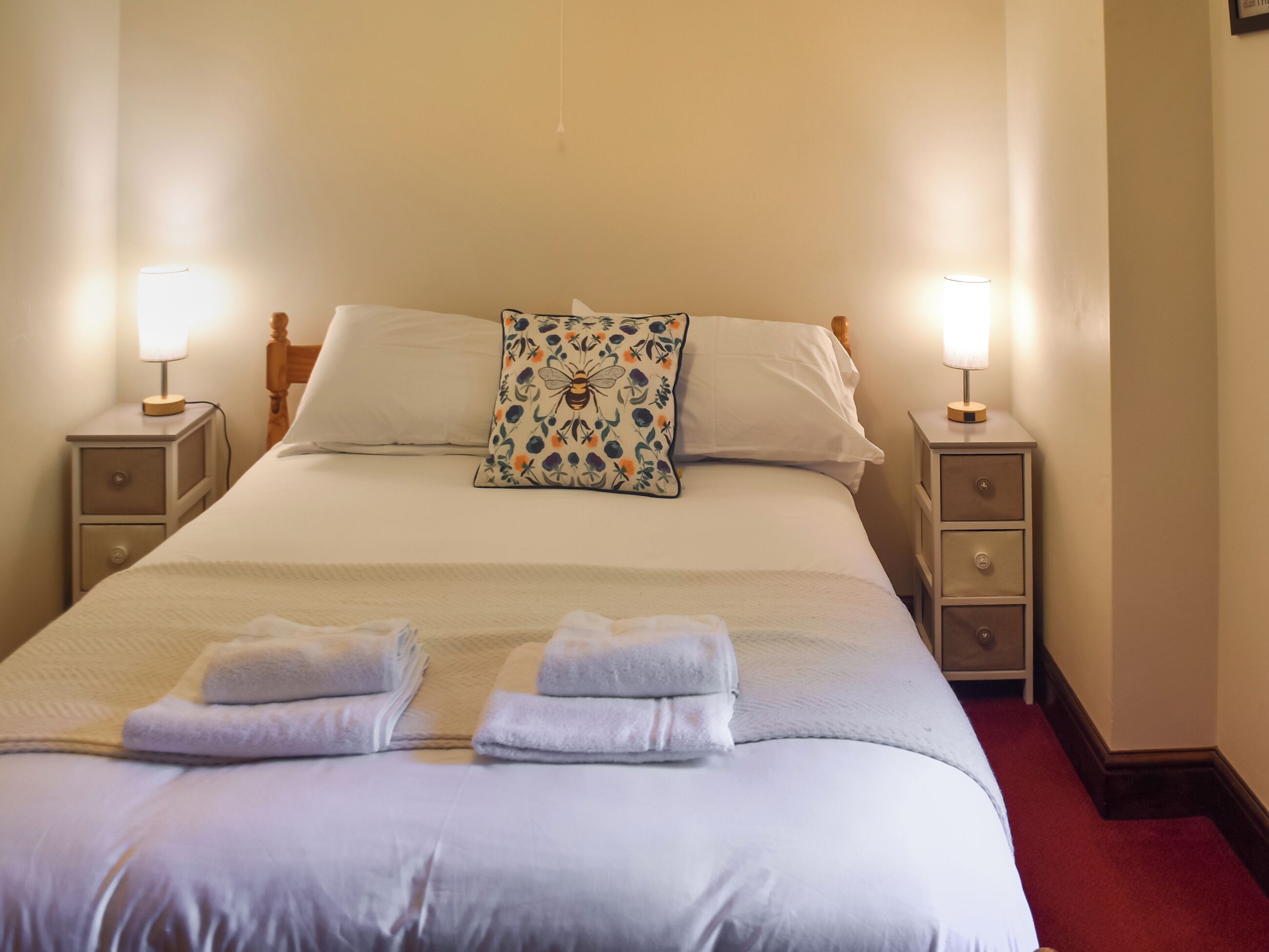 2 bedrooms, WiFi (free)