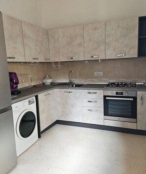 Private kitchen - Vrbo Property (Caserta)