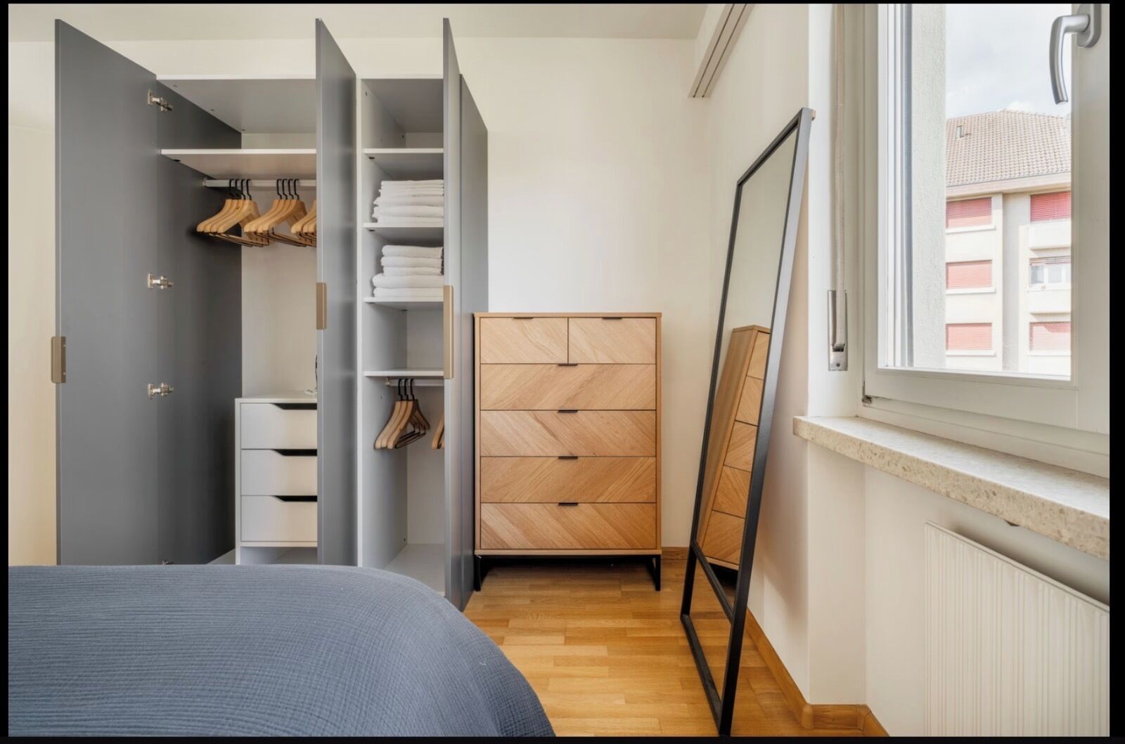 2 chambres, fer et planche à repasser, Wi-Fi, draps fournis