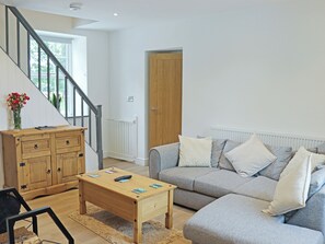 TV, fireplace - Nestled in serene countryside, this secluded cottage boasts cosy interiors. (Llangefni)