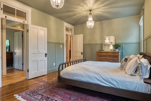 Room - Grand Catskills Retreat • Lake Views + Near Hudson | Sleeps 18 | The Nightingale (Earlton)