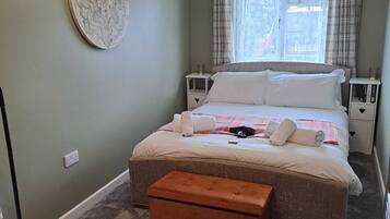 Free WiFi, bed sheets