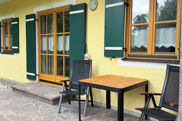 Ferienwohnung Nr. 1, 1-2 Personen, 60 qm, 2 Zimmer Ferienwohnung im EG, Terrasse-Ihre Terrasse