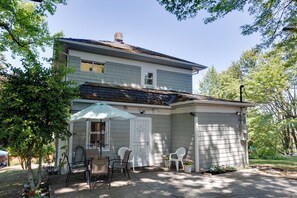 Exterior - Easy Access to Dtwn! Seattle Group-Friendly Home (Seattle)