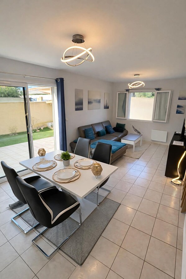 Interior - Vrbo Property (Vergèze)