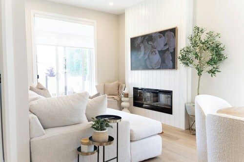 Executive Luxury Condo  Corporate Stay  Sleeps 4