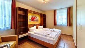Unclassified image, 3 of 42, button - Near the beach & newly renovated: Vacation rental at Küstenwaldhaus Koserow - (Koserow)