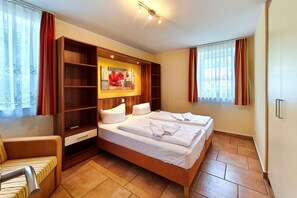 Unclassified image, 4 of 42, button - Near the beach & newly renovated: Vacation rental at Küstenwaldhaus Koserow - (Koserow)