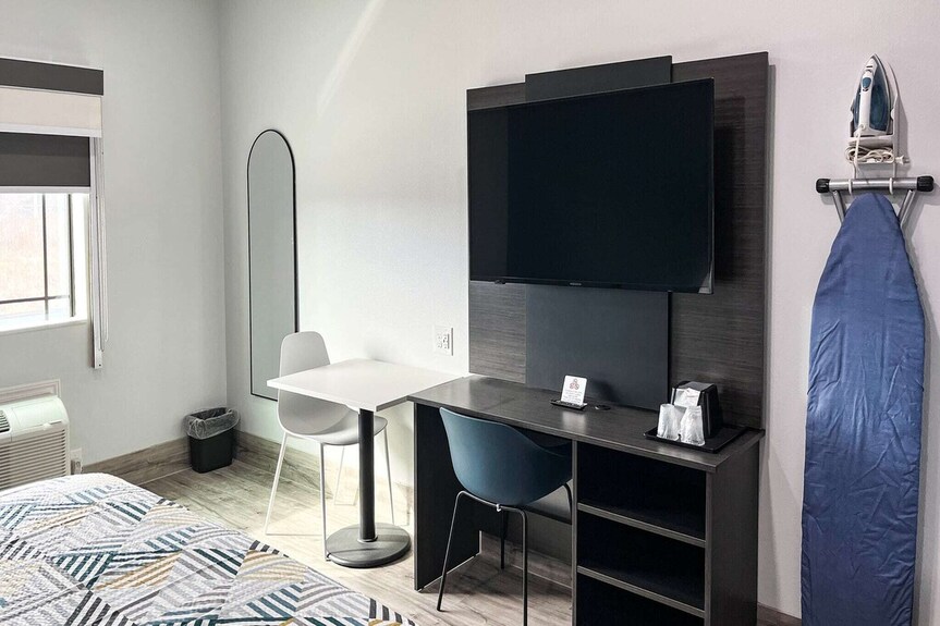 1 King Bed|mobil Acc|ri Shwr|kitchen - Fresno, TX