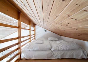 2 bedrooms, WiFi - Cozy mountain lodging in Åre with ski-in/ski-out access, a sauna, and close to nature. (Åre)