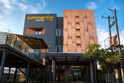Summerday Hotel