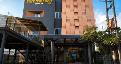 Summerday Hotel