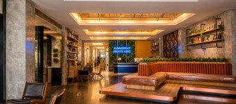 Summerday Hotel