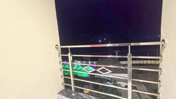 Chambre Familiale, vue ville | Balcon