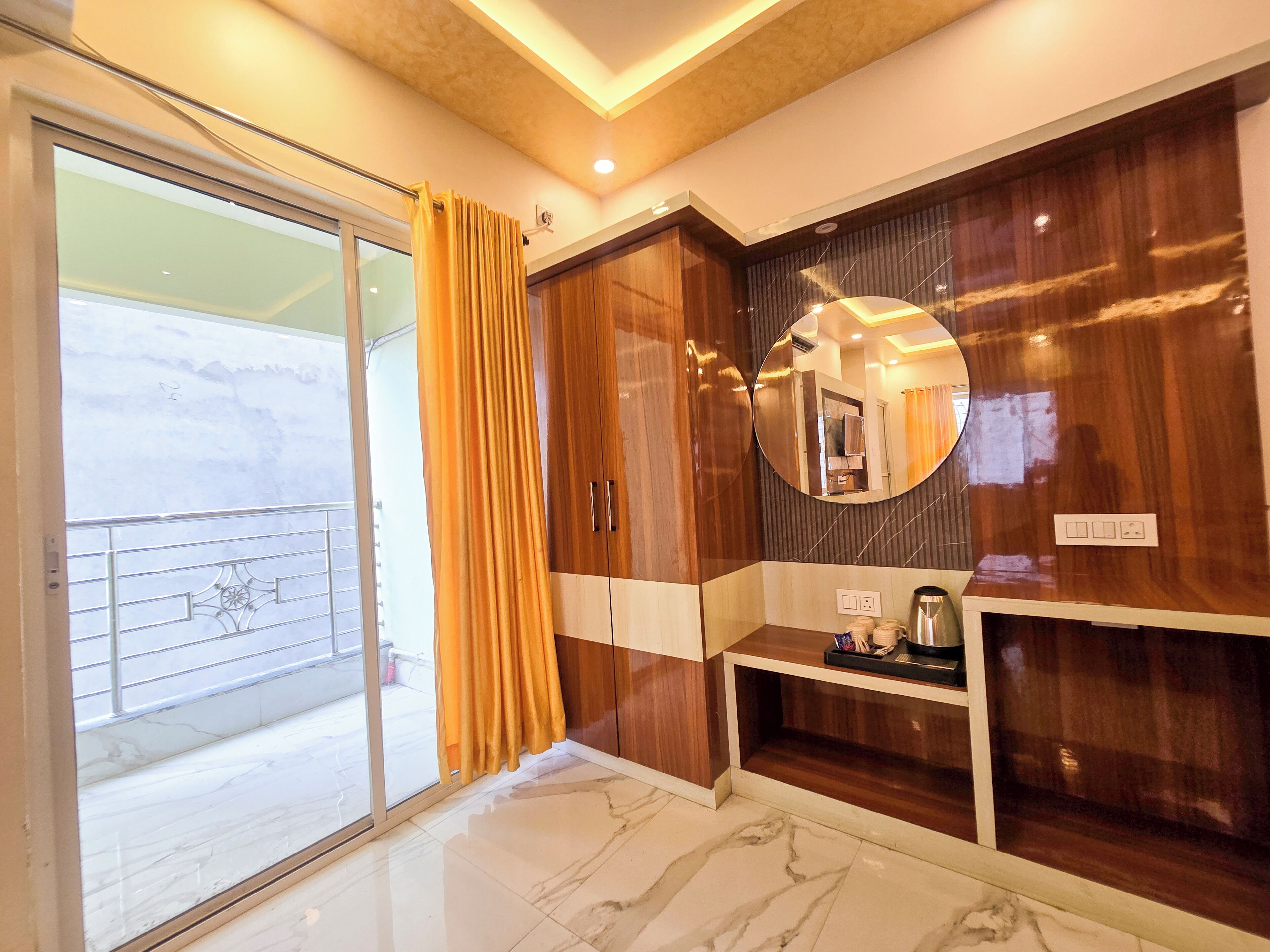 Family Room 6 Bed | Balcony