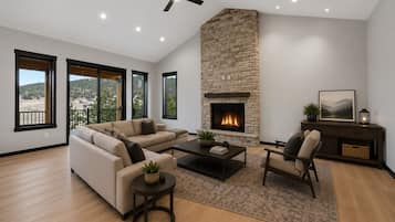 Smart TV, fireplace
