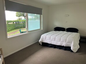 1 Schlafzimmer, Bügeleisen/Bügelbrett, WLAN, Bettw äsche