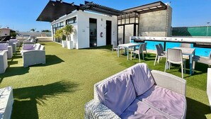 Outdoor dining - Steps from the beach in the Golden Zone (Mazatlán)