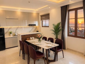 Căn hộ Deluxe, quang cảnh bãi biển | Bếp riêng