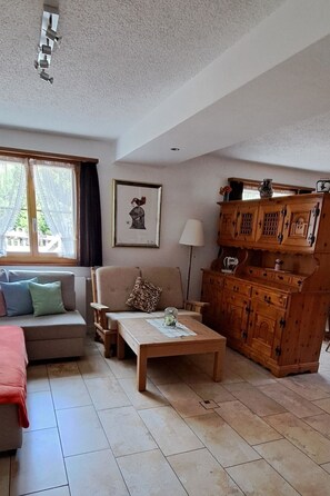 TV - Chaschatschas, (Sta. Maria - Santa Maria Val Müstair) by Interhome (Sta. Maria GR)