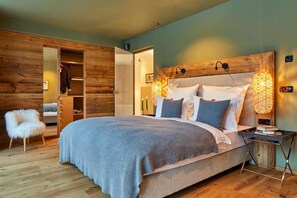 Luxury Chalet, Non Smoking, Mountain View | In-room safe, blackout drapes, iron/ironing board, WiFi (free) - Mi Chalet (Badia)