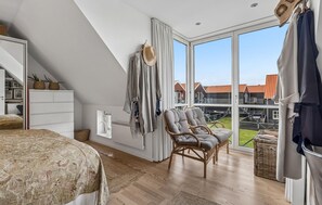 Free WiFi - Nice home in Juelsminde with harbor view (Juelsminde)