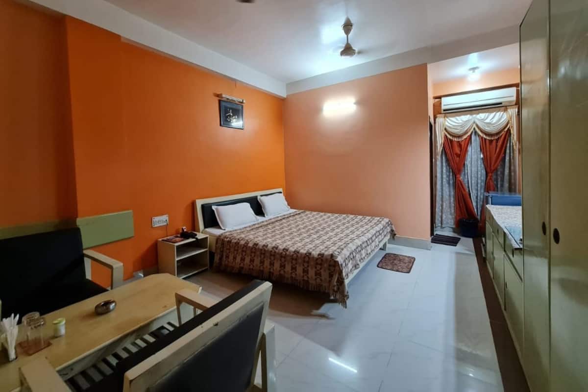 Deluxe Double Room, City View | Desk, WiFi (free)