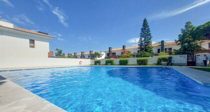 Awesome home in Chiclana de la Fronter