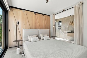 WiFi, bed sheets - Beautiful bungalow with outdoor bath, within walking distance of the beach. (Ouddorp)