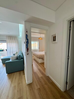 1 bedroom, free WiFi, bed sheets - Sunny Apartment with Pool Near Beach | Romantic Stay for Couples | Caparica (Costa de Caparica)