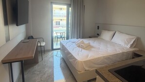 Deluxe Twin Room, Balcony, City View - Oceana Luxury Rooms (PARALIA)