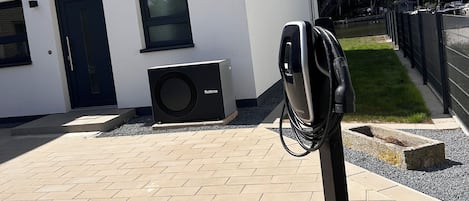 المنطقة المحيطة بالمنشأة