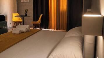 3 bedrooms, WiFi (free), bed sheets